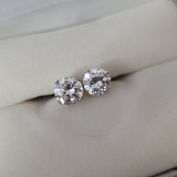 Round Clear CZ Stone Stud Earrings 14k White Gold - Picture 7 of 15